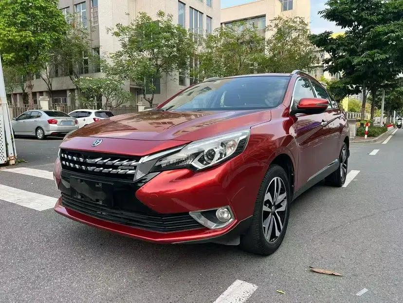 Venucia T90 2017 2.0L CVT Smart Edition — миниатюра 3