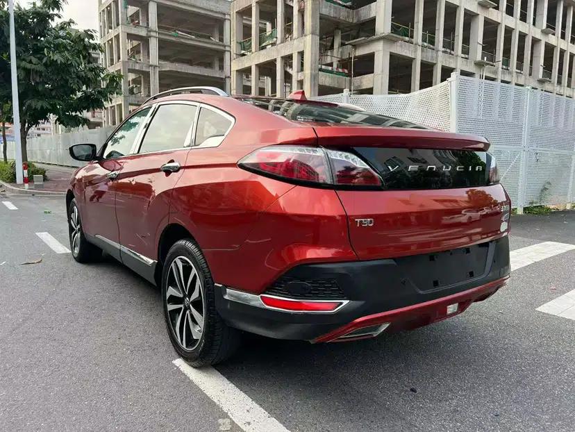 Venucia T90 2017 2.0L CVT Smart Edition — миниатюра 5