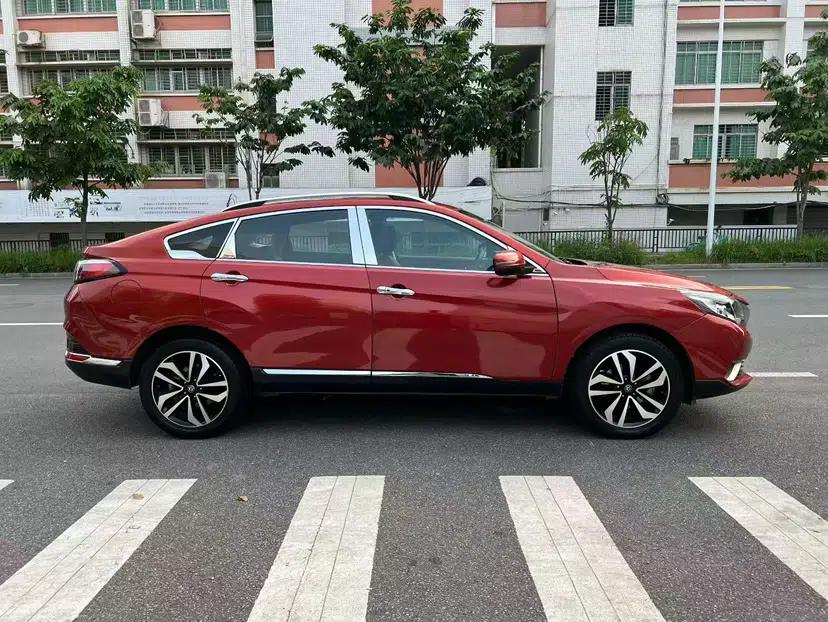 Venucia T90 2017 2.0L CVT Smart Edition — миниатюра 7