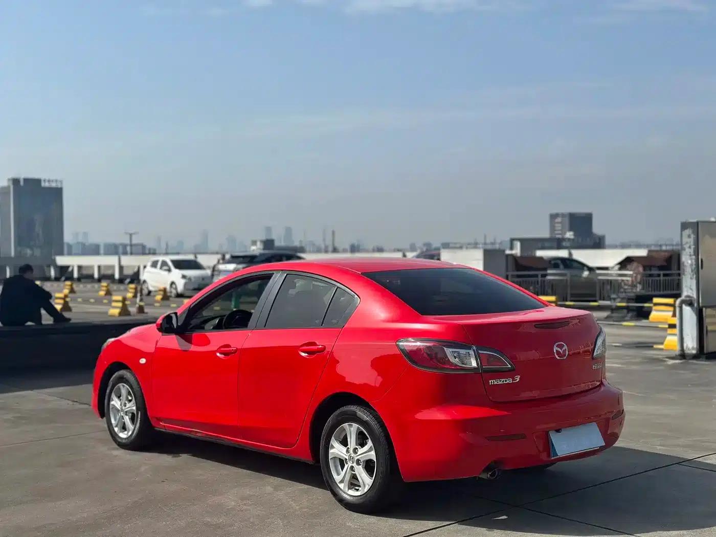 Mazda 3 Axela 2013 Sedan 1.6L Automatic Elite — миниатюра 7