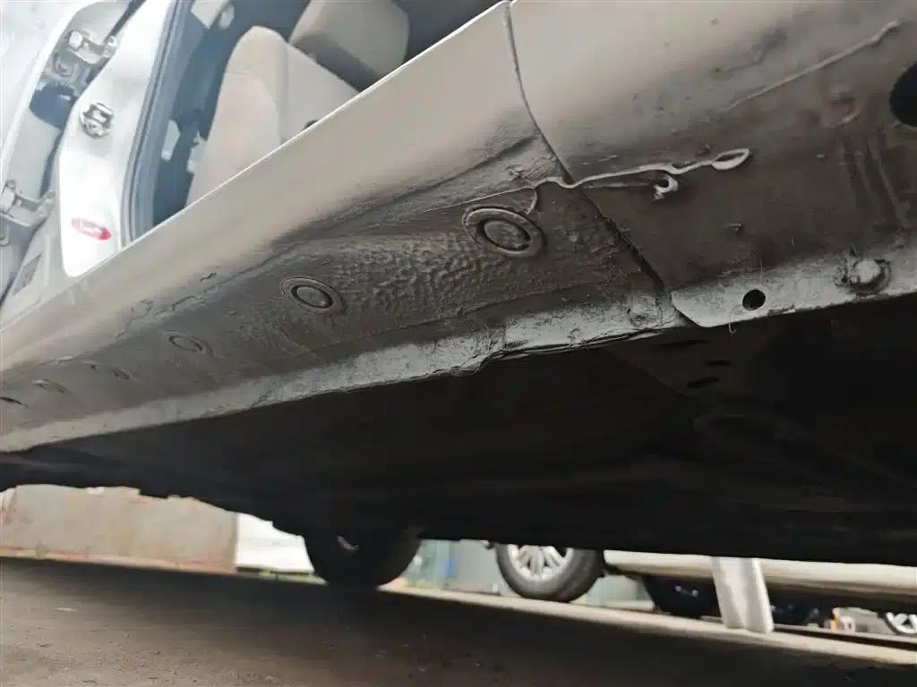 Mazda 3 Axela 2015 Sedan 1.6L Automatic Comfort Model — миниатюра 21