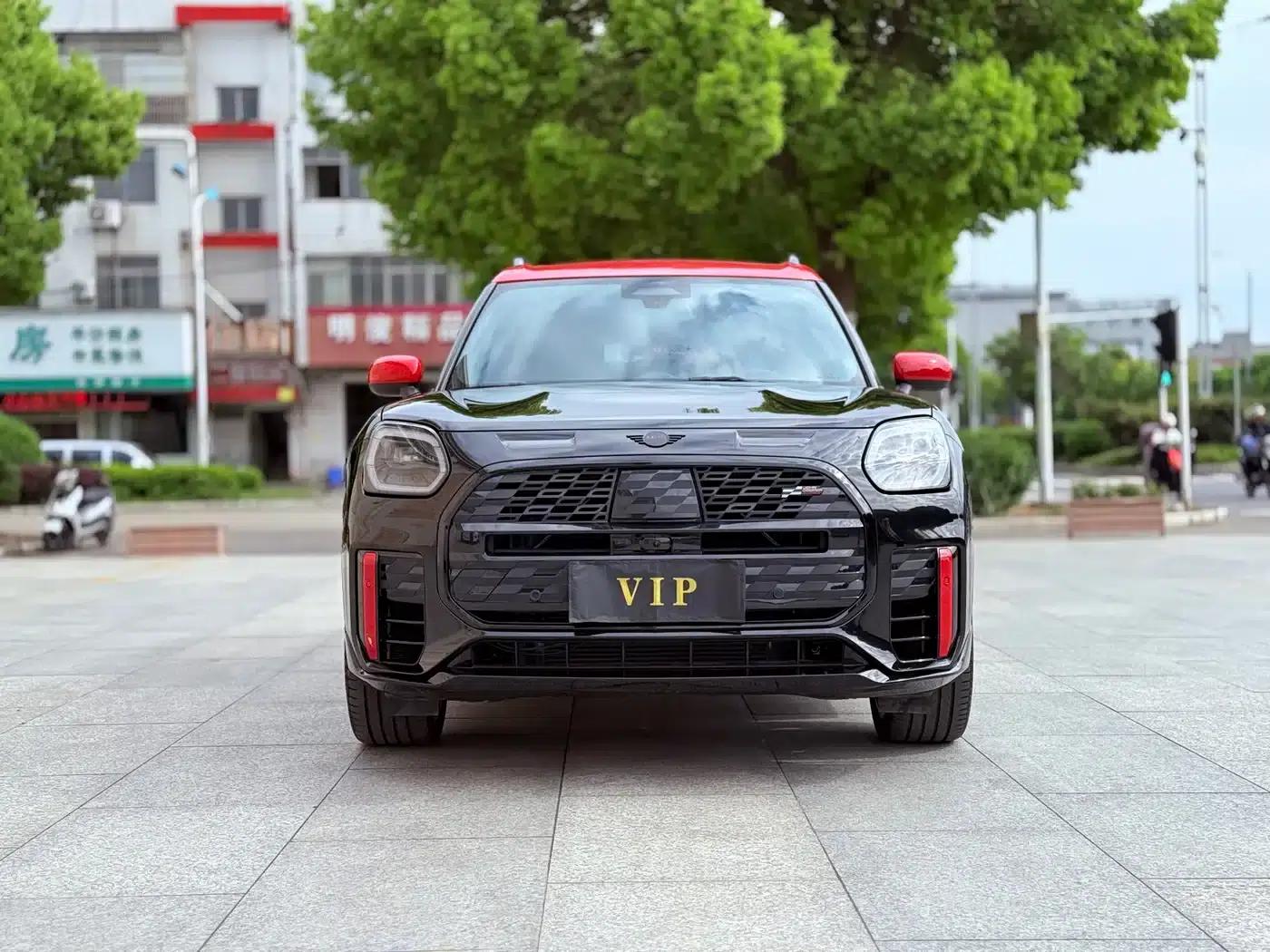 MINI JCW COUNTRYMAN 2024 2.0T JOHN COOPER WORKS — миниатюра 2