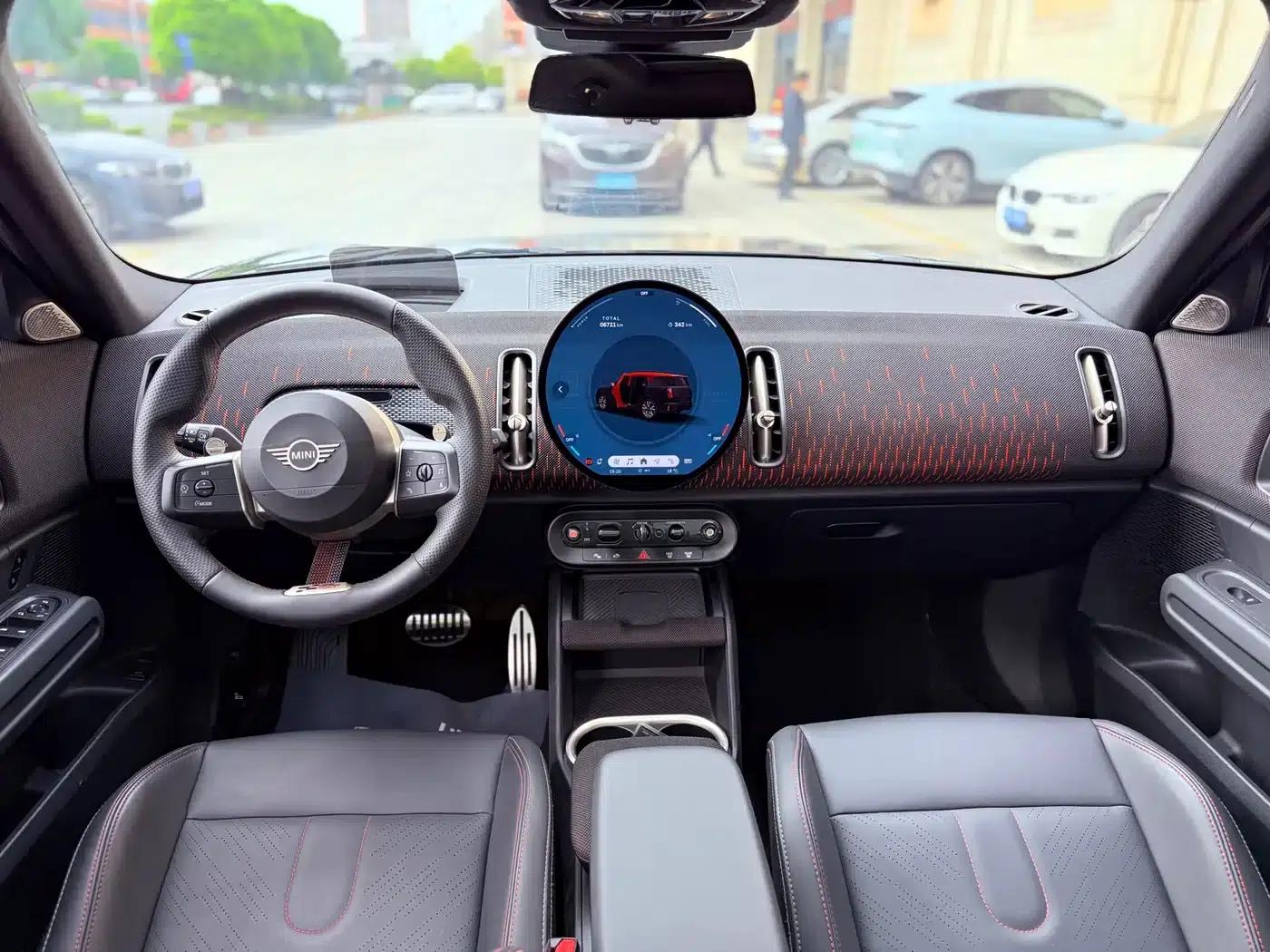MINI JCW COUNTRYMAN 2024 2.0T JOHN COOPER WORKS — миниатюра 13