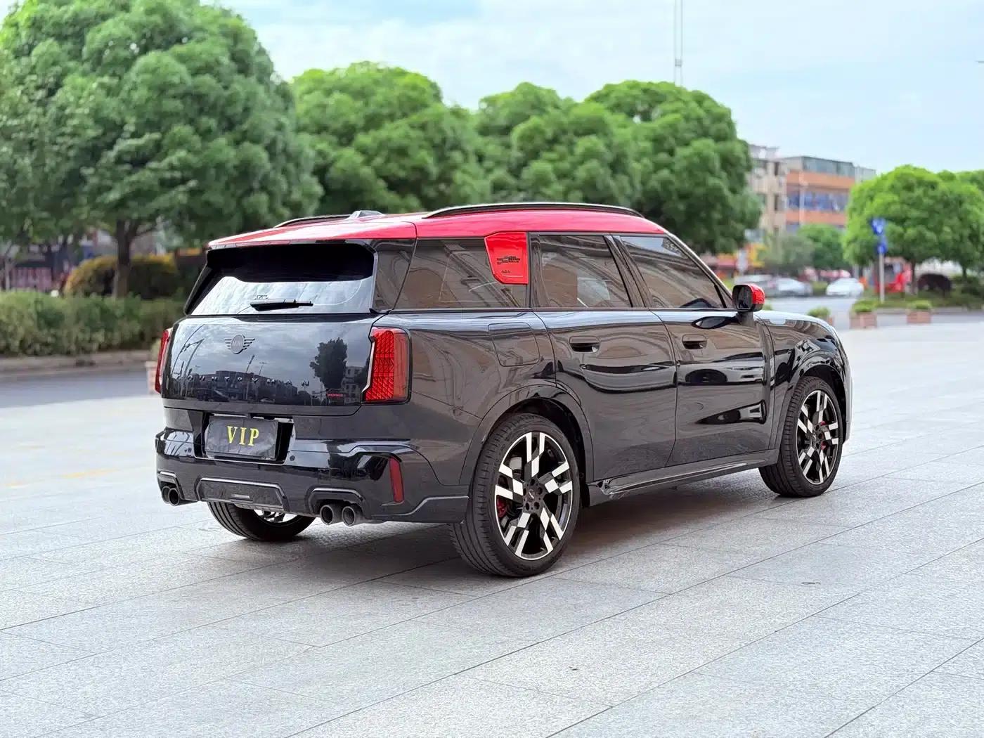 MINI JCW COUNTRYMAN 2024 2.0T JOHN COOPER WORKS — миниатюра 4