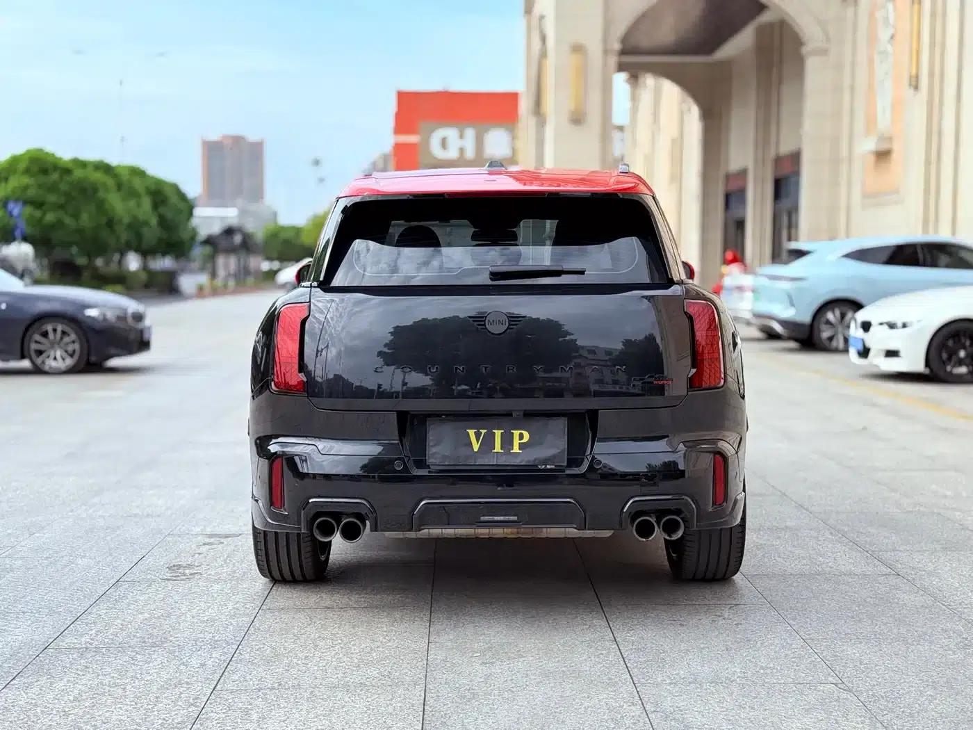 MINI JCW COUNTRYMAN 2024 2.0T JOHN COOPER WORKS — миниатюра 5