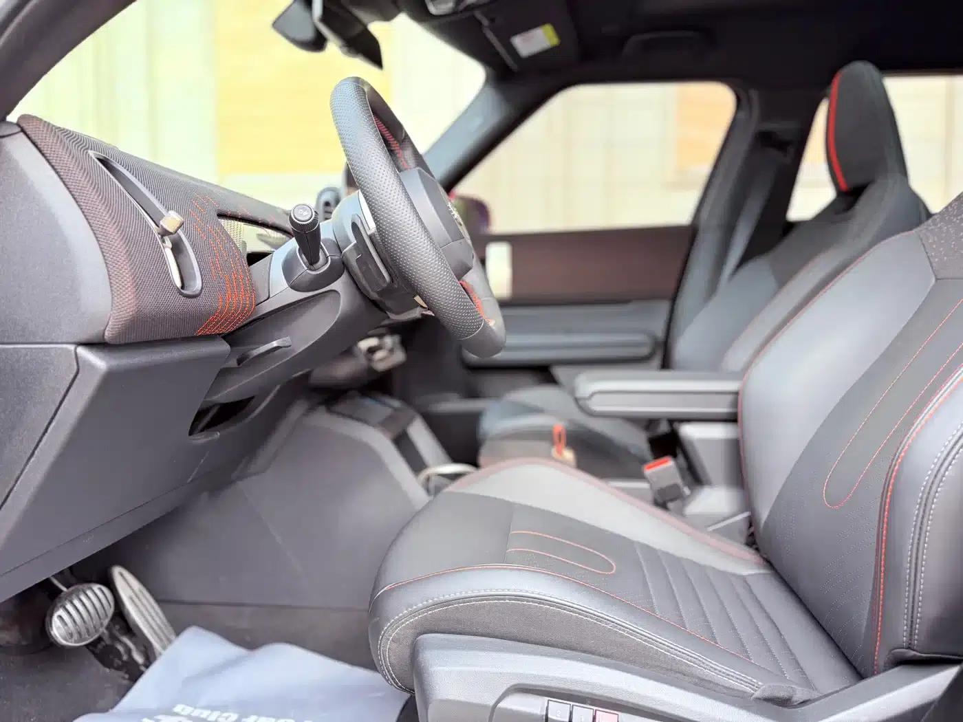 MINI JCW COUNTRYMAN 2024 2.0T JOHN COOPER WORKS — миниатюра 8