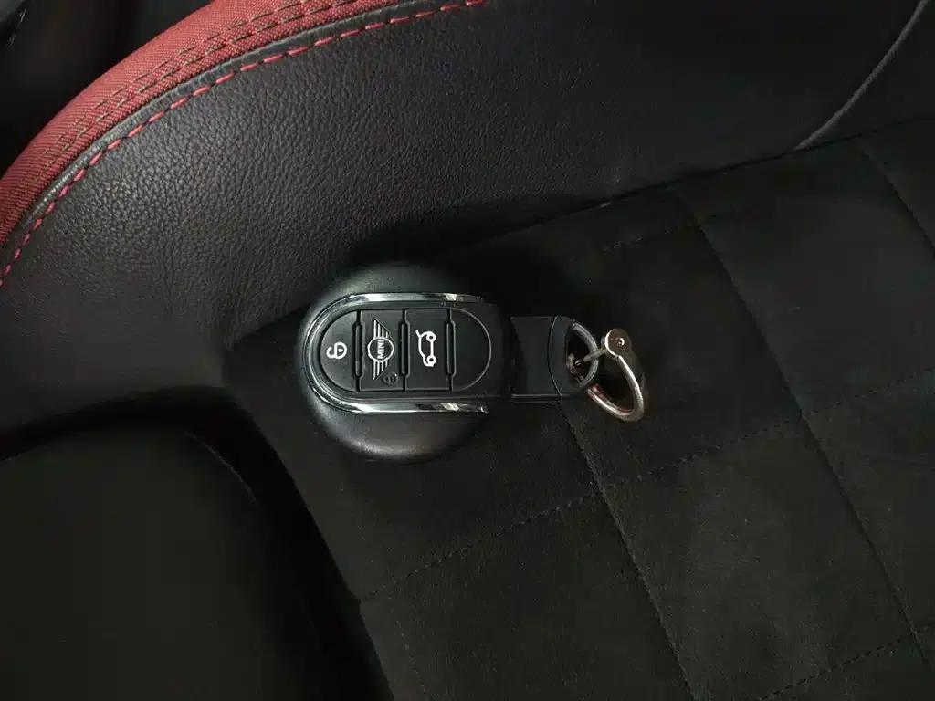 MINI JCW COUNTRYMAN 2018 2.0T JOHN COOPER WORKS A — миниатюра 17