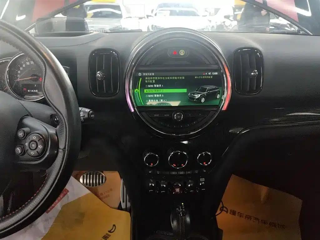 MINI JCW COUNTRYMAN 2018 2.0T JOHN COOPER WORKS A — миниатюра 9
