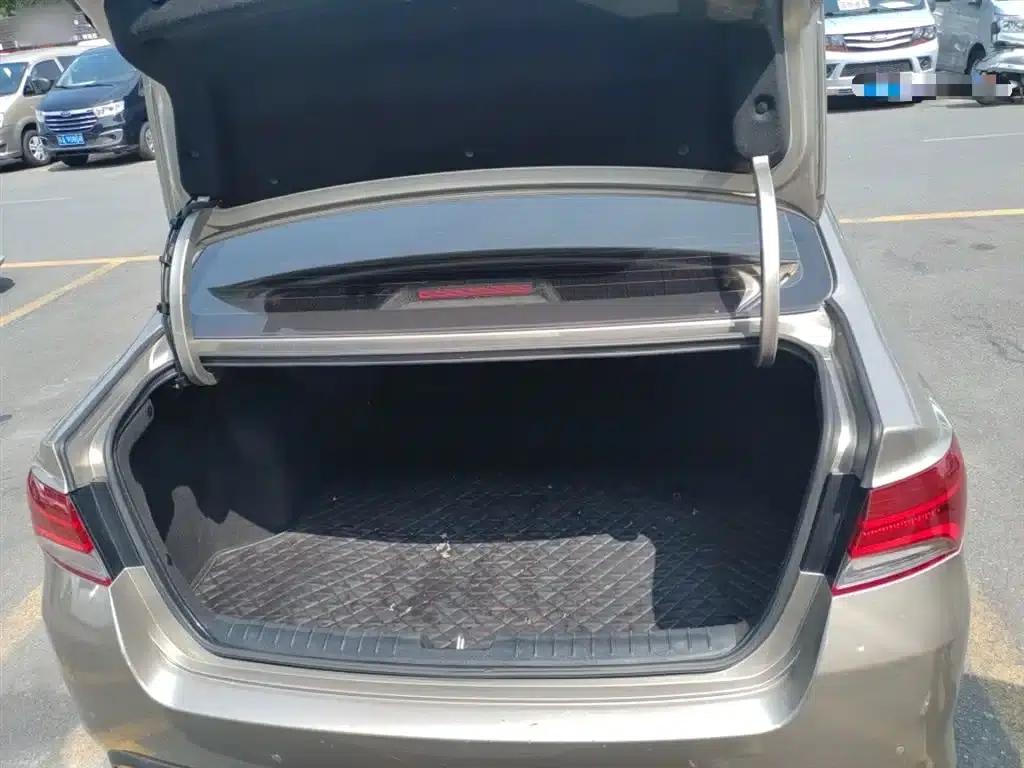 K5 2017 1.8L Automatic GLS — миниатюра 19