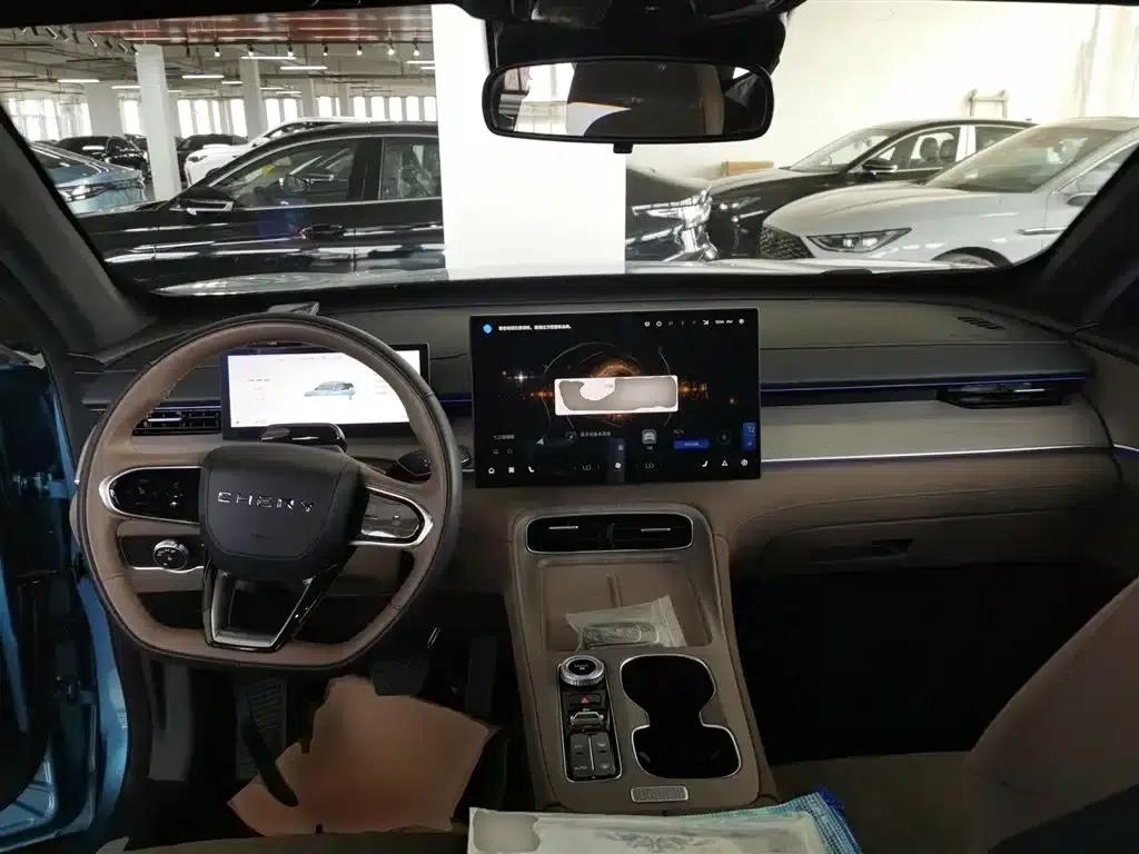 Chery Tiggo 8 PLUS C-DM 2025 1.5T 116km/h Premium 5-seater — миниатюра 6