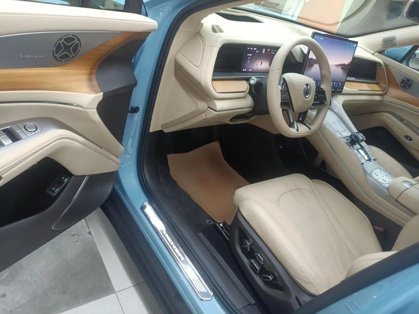 Denza N7 2025 630 All-Wheel Drive Intelligent Driving Dual-Laser Flagship Edition — миниатюра 19