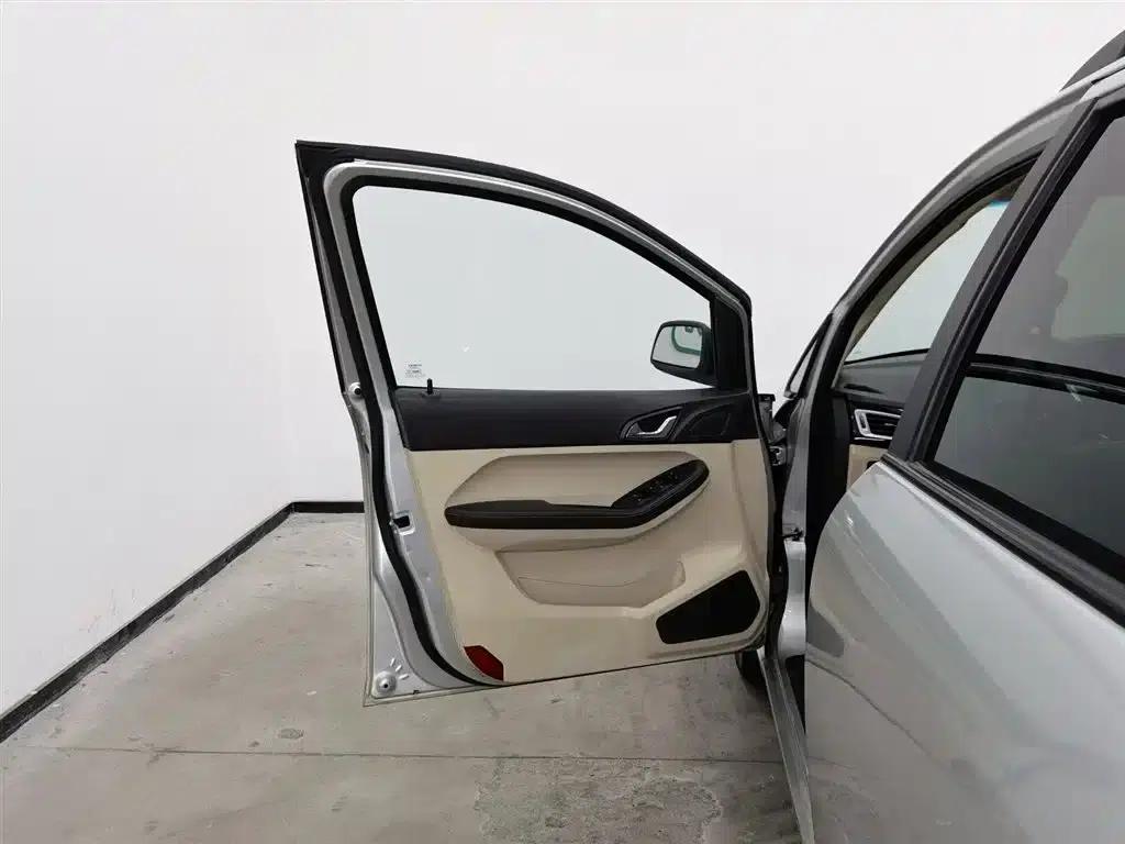 Chery Arrizo M7 2015 2.0L CVT Wide-Seat Edition (232 seats) — миниатюра 8