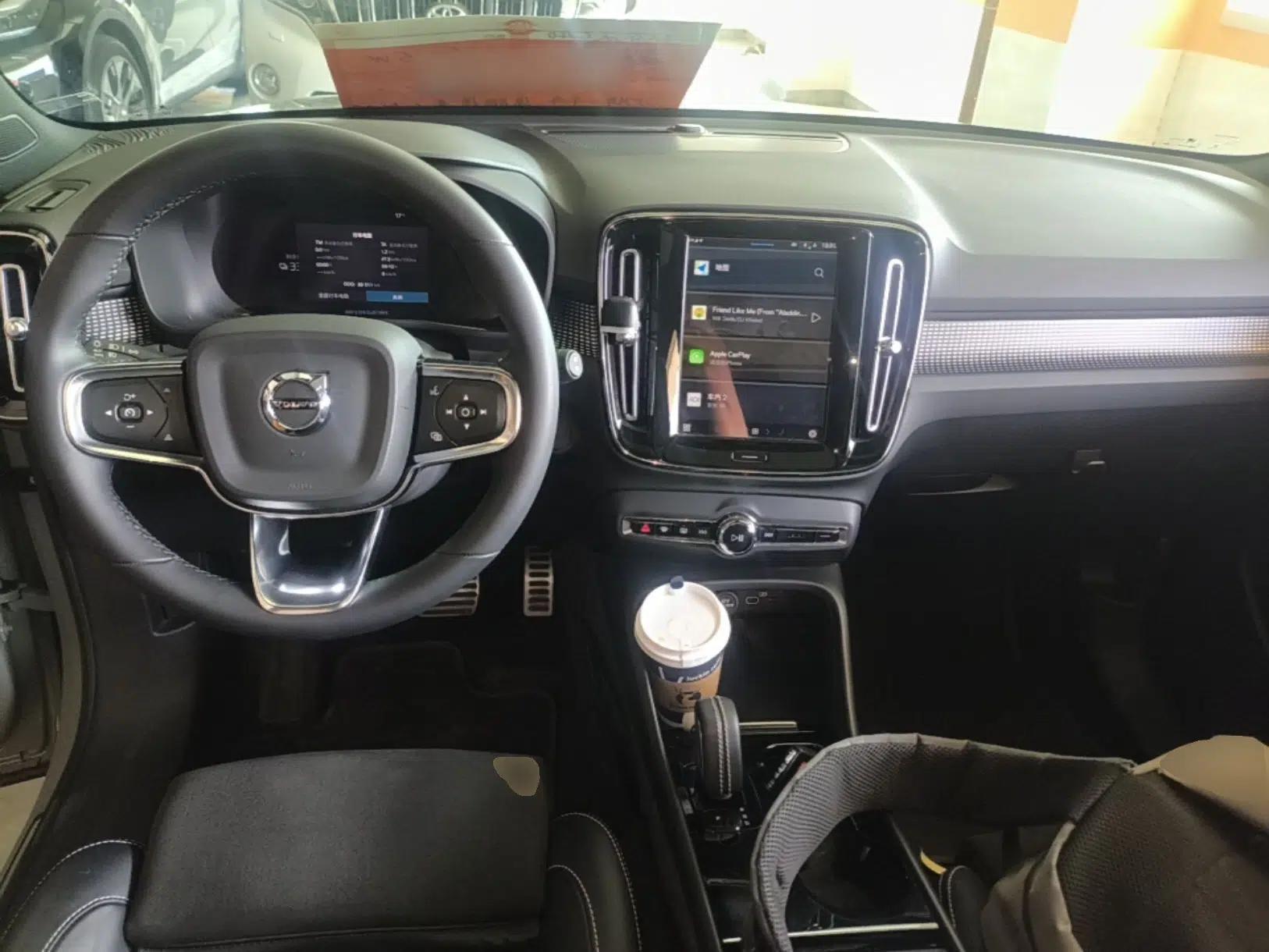 Volvo XC40 New Energy 2022 Long-Range Version — миниатюра 13