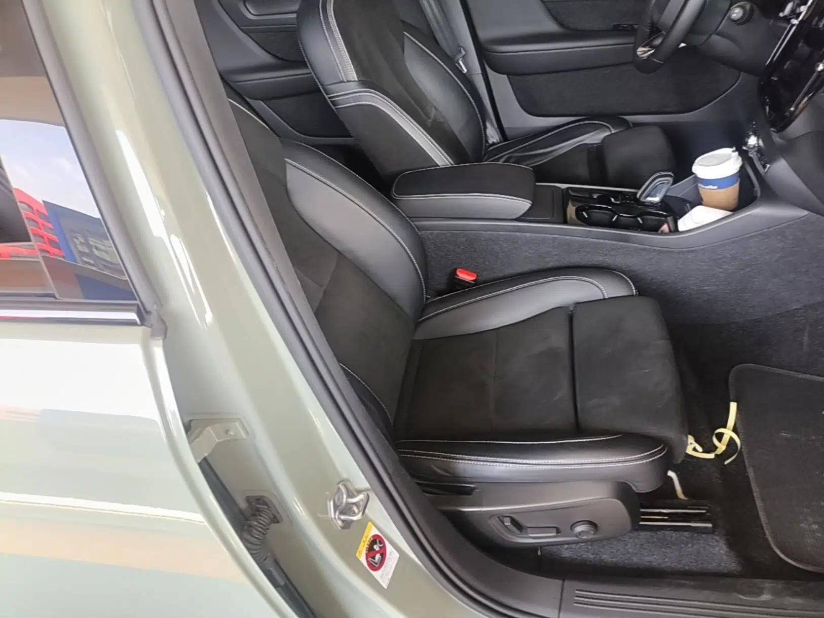 Volvo XC40 New Energy 2022 Long-Range Version — миниатюра 23