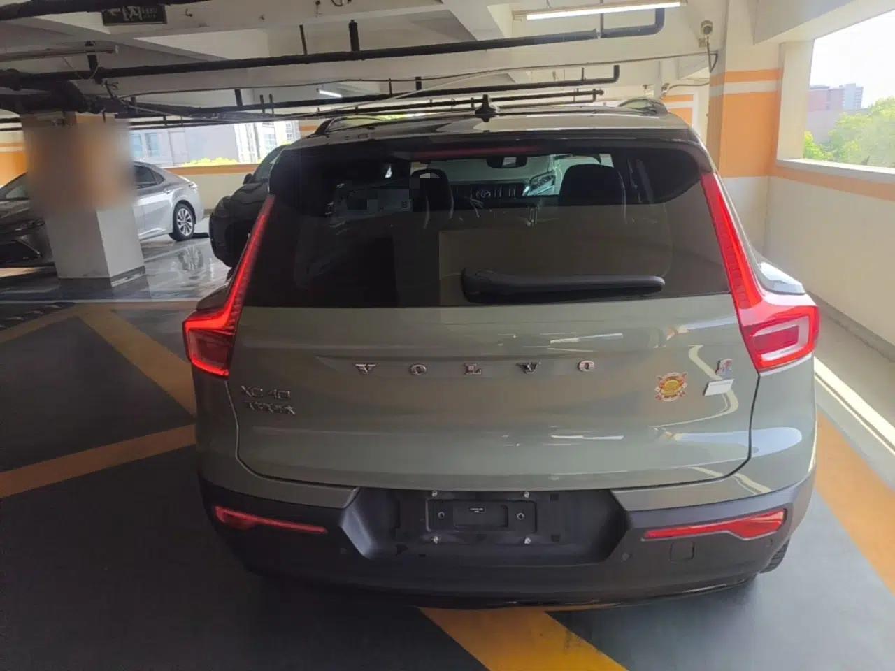 Volvo XC40 New Energy 2022 Long-Range Version — миниатюра 5