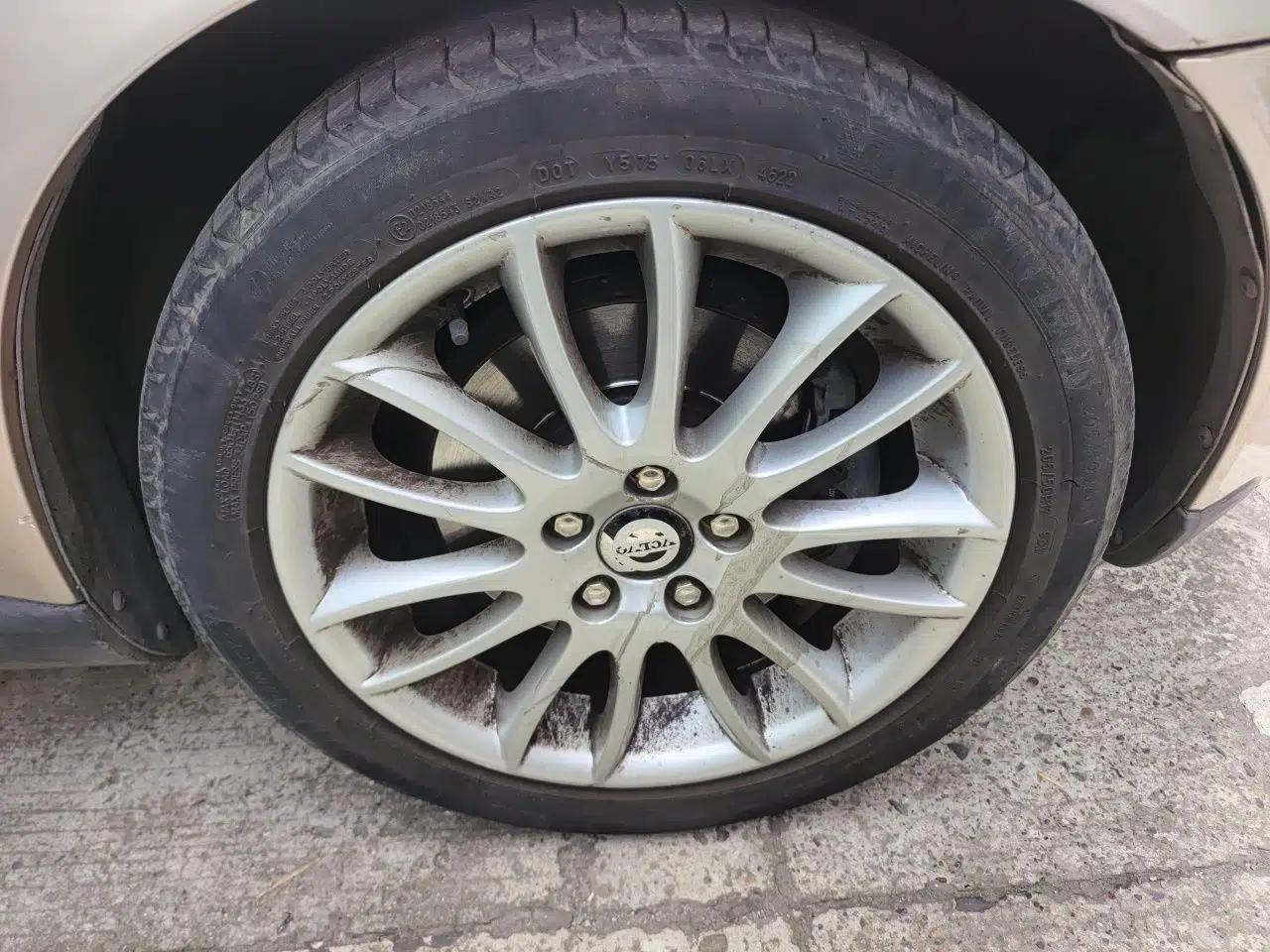Volvo S40 2011 2.0L Automatic Zhiya Edition — миниатюра 8
