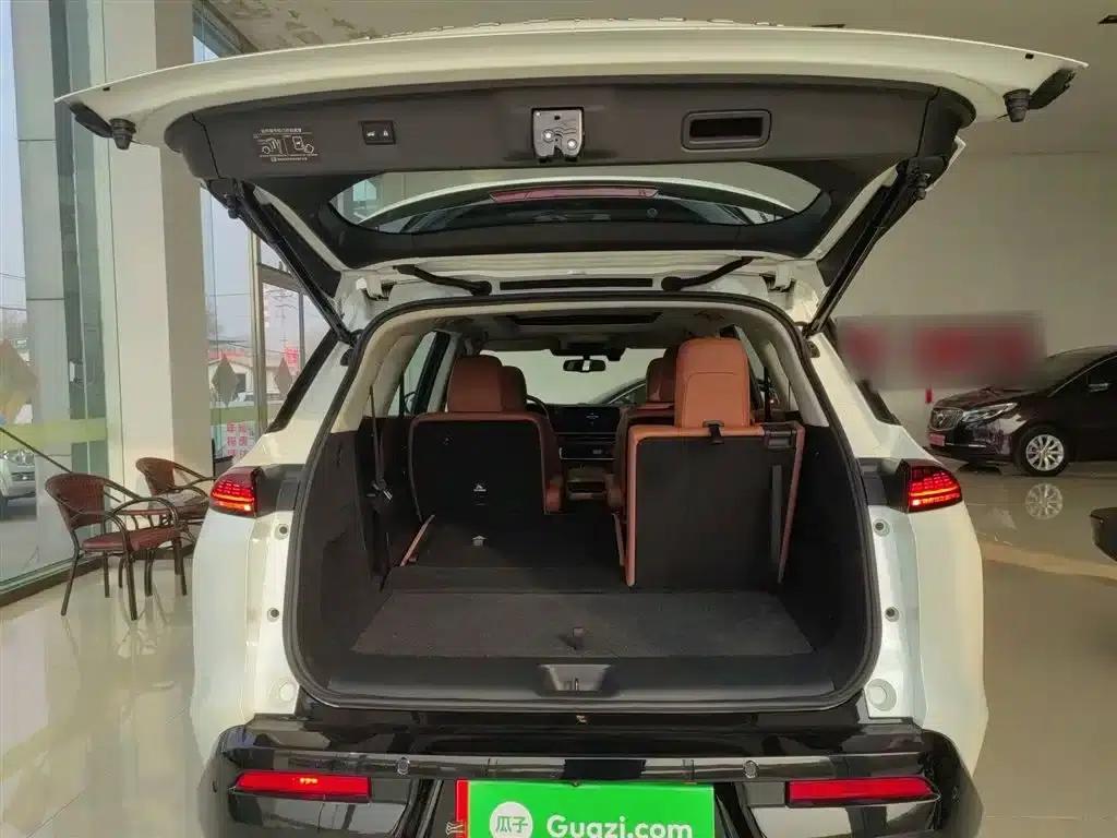 2024 Volkswagen Land Cruiser 380VC-TURBO 4WD Supreme Edition (6-seater) — миниатюра 19