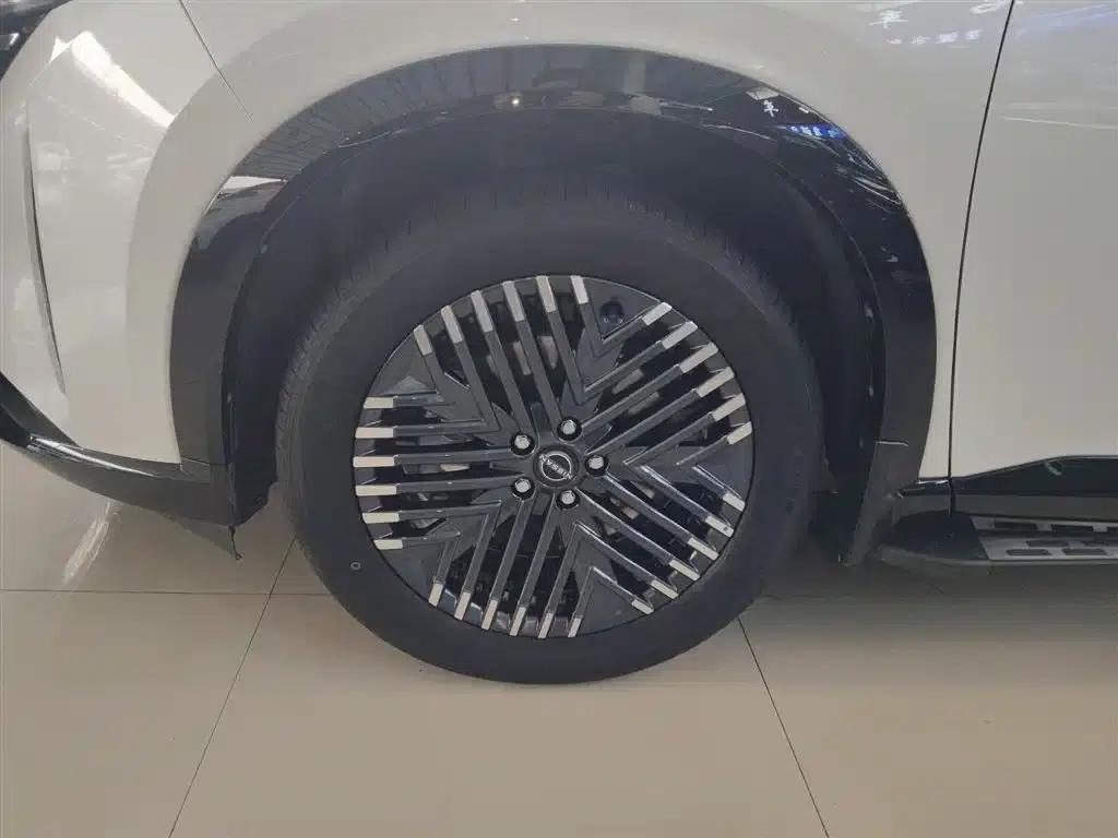 2024 Volkswagen Land Cruiser 380VC-TURBO 4WD Supreme Edition (6-seater) — миниатюра 25