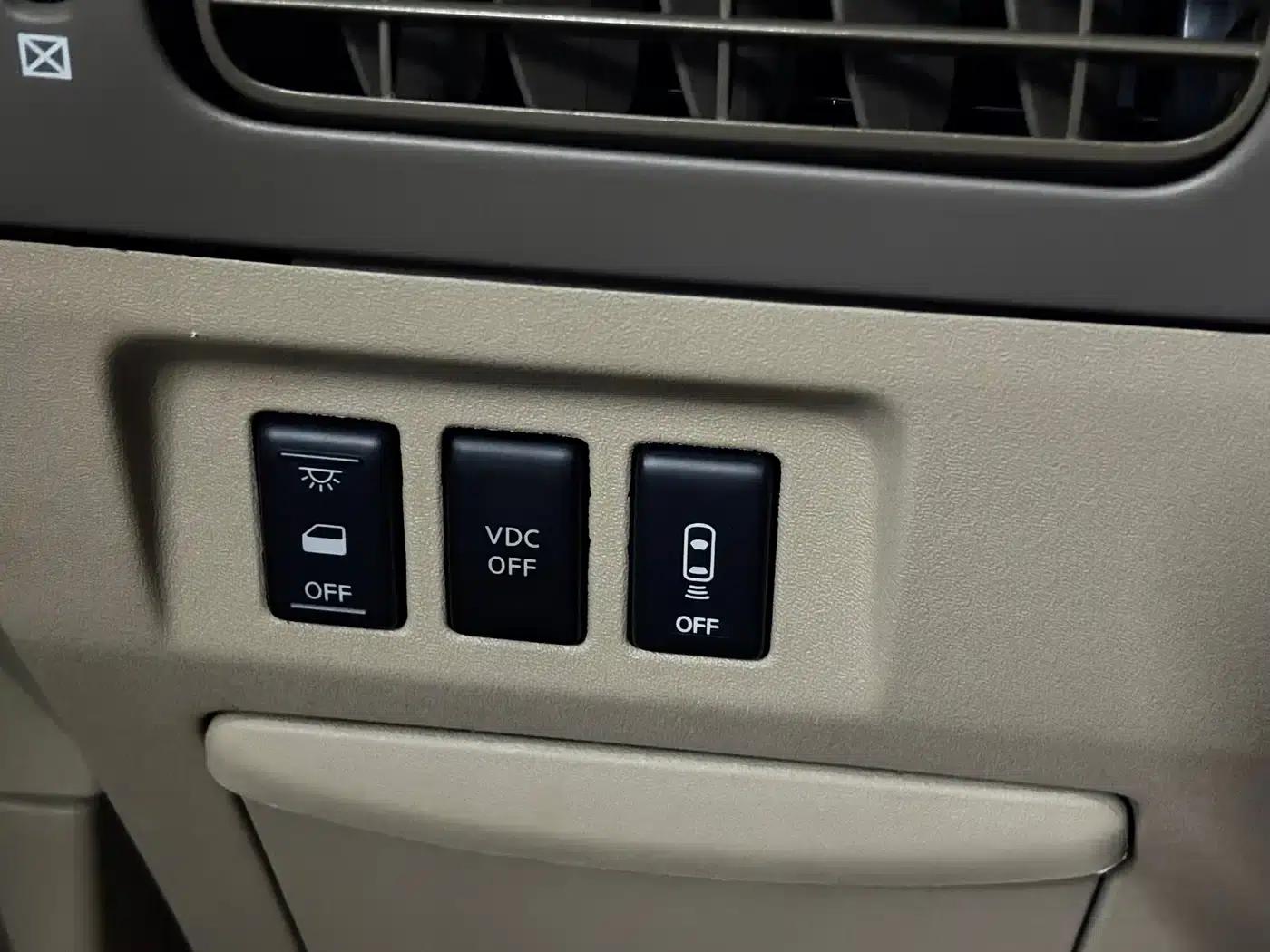 Quest 2006 3.5L — миниатюра 18
