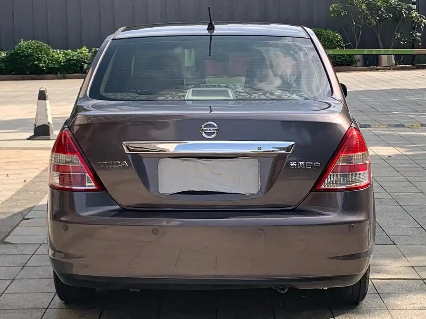 Tiida 2008 1.6L Automatic Intelligent — миниатюра 8