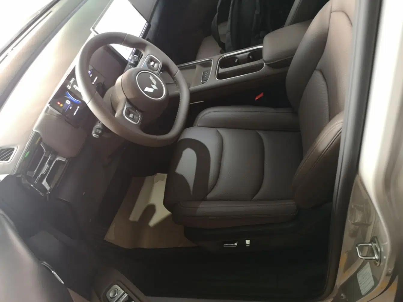 Wuling Starlight 730 2025 Model Plug-in Hybrid 125km Luxury Edition — миниатюра 17