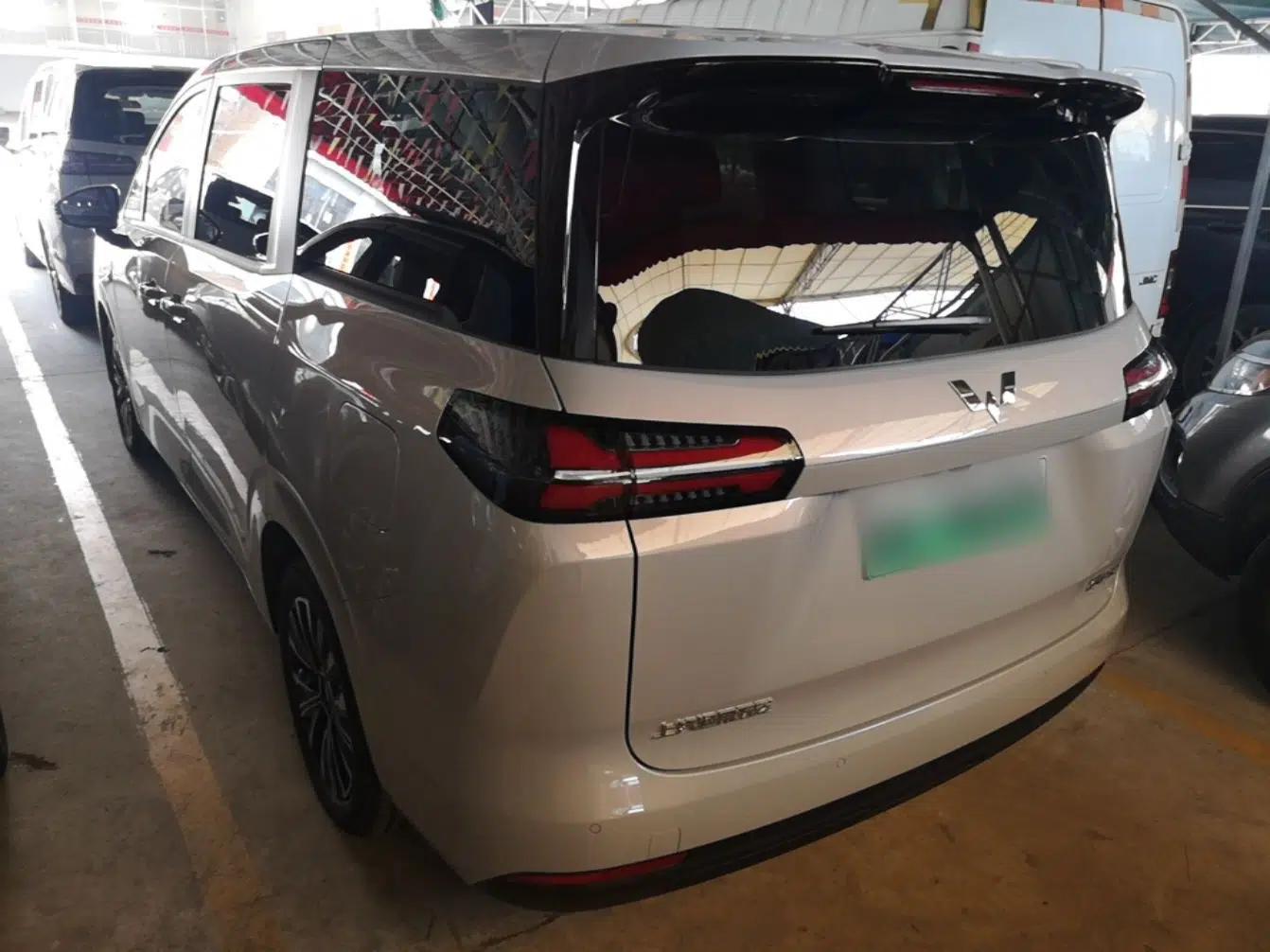 Wuling Starlight 730 2025 Model Plug-in Hybrid 125km Luxury Edition — миниатюра 7