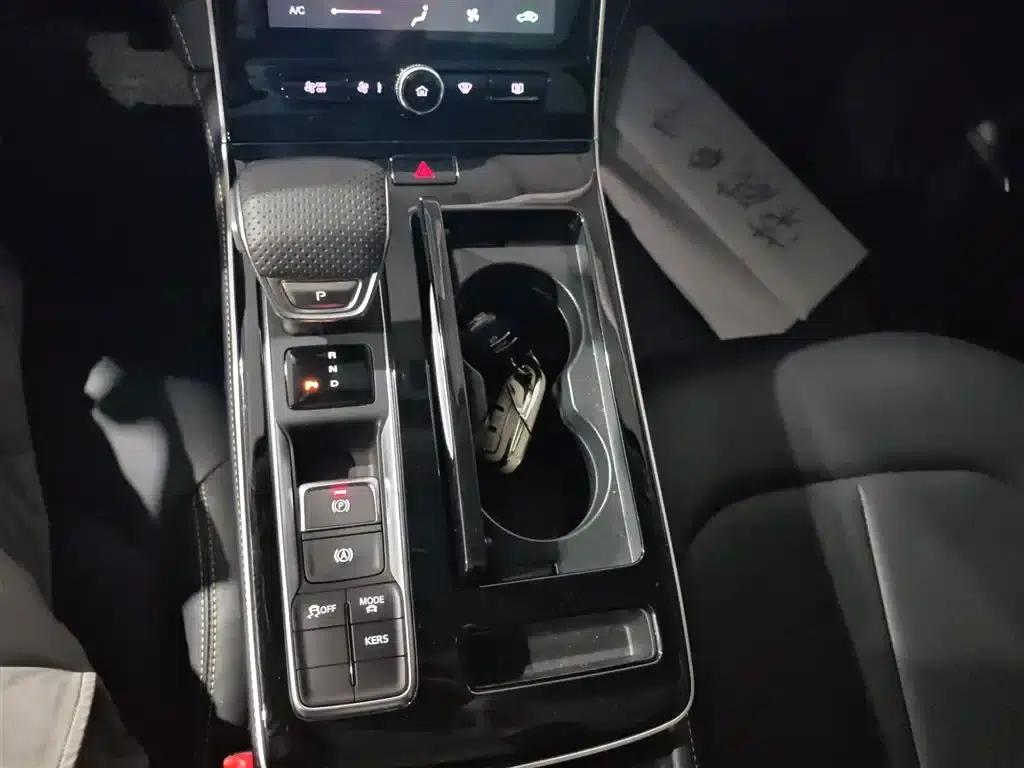 Roewe i6 MAX New Energy 2023 EV 420 Panoramic Roof Special Edition — миниатюра 14
