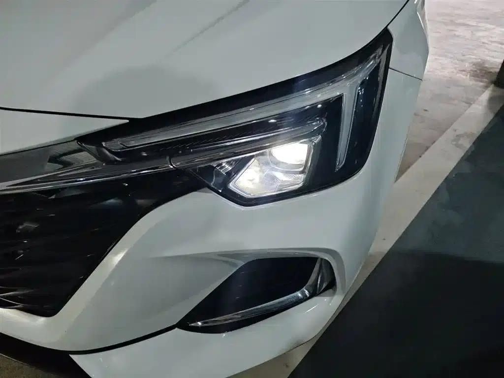 Roewe i6 MAX New Energy 2023 EV 420 Panoramic Roof Special Edition — миниатюра 24