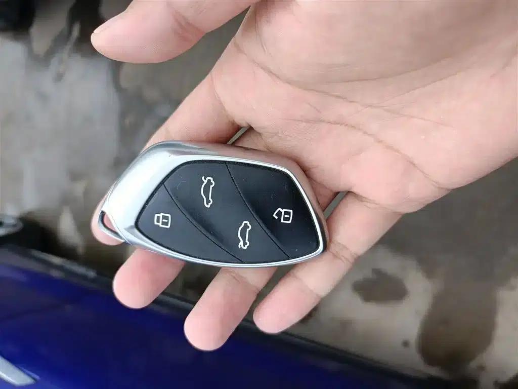 Roewe MARVEL X 2018 Rear-Wheel Drive Version — миниатюра 8