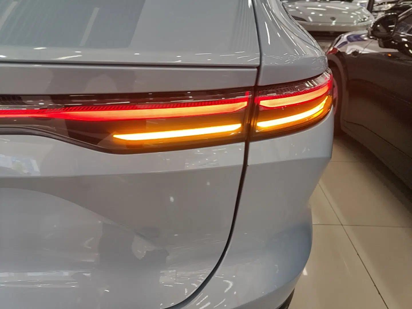 Nio EC7 2023 75 kWh — миниатюра 8