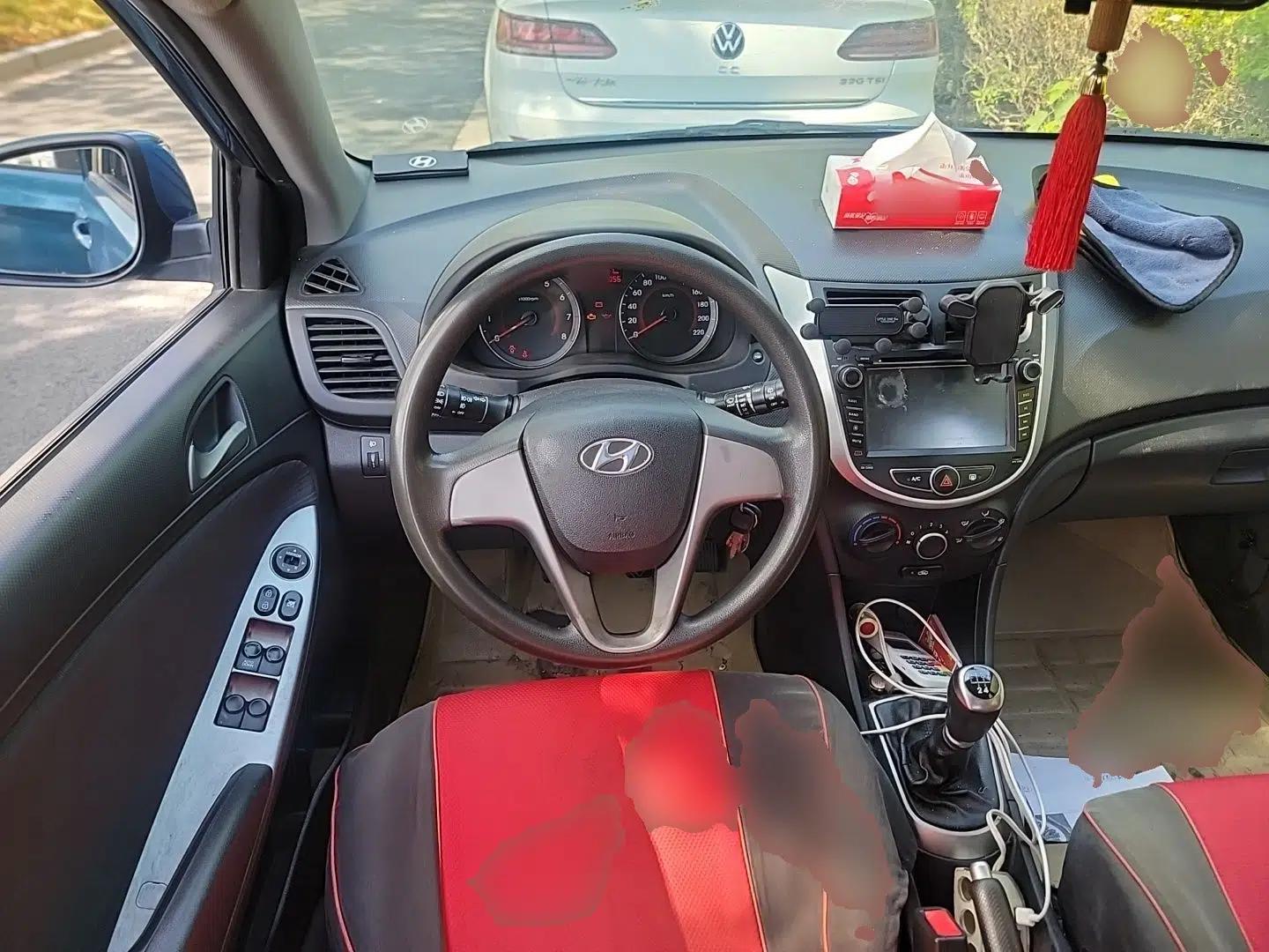 Hyundai Verna Ray 2014 1.4L Manual GLX — миниатюра 11
