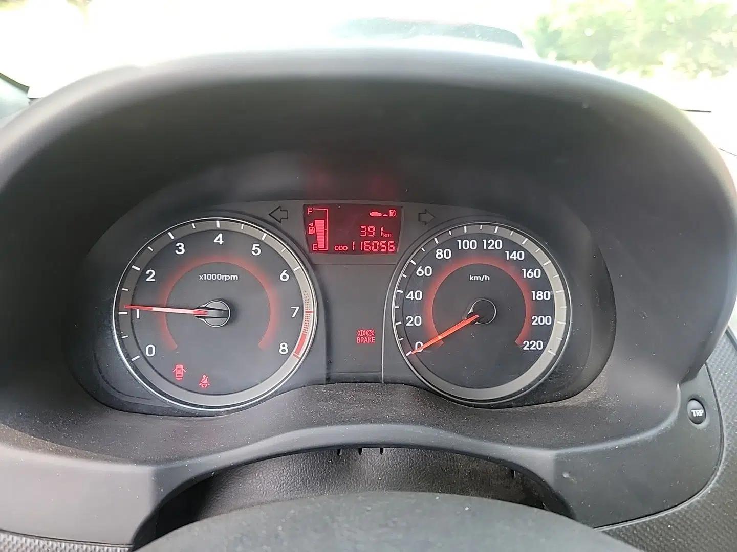 Hyundai Verna Ray 2014 1.4L Manual GLX — миниатюра 13