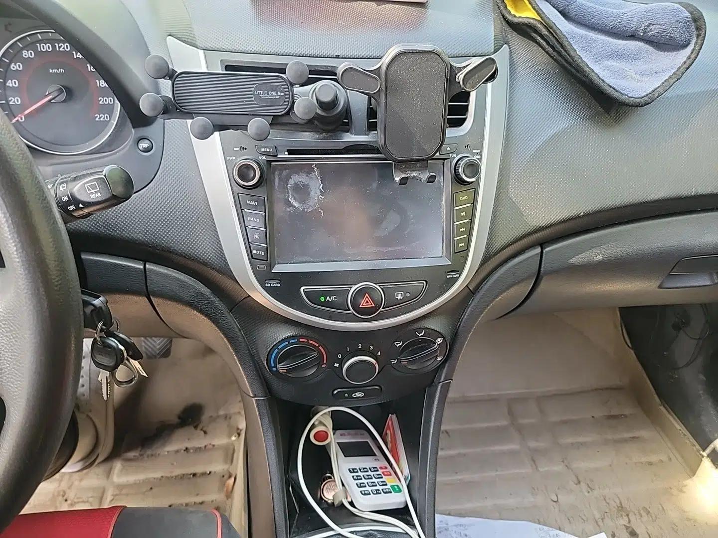 Hyundai Verna Ray 2014 1.4L Manual GLX — миниатюра 14