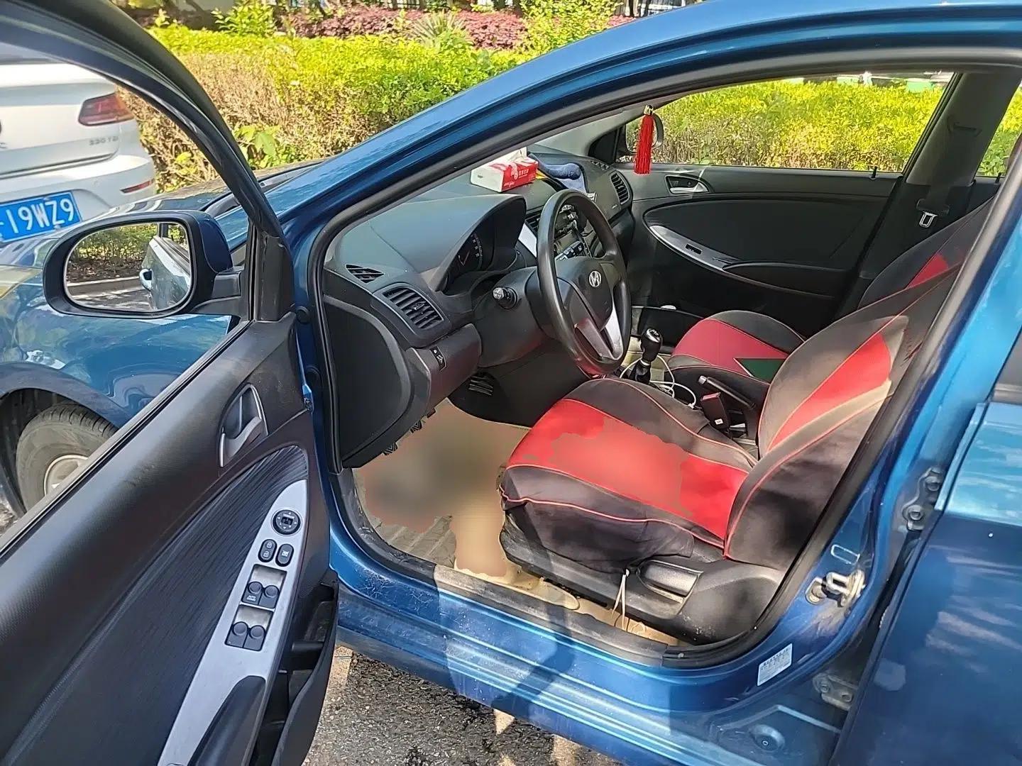 Hyundai Verna Ray 2014 1.4L Manual GLX — миниатюра 17