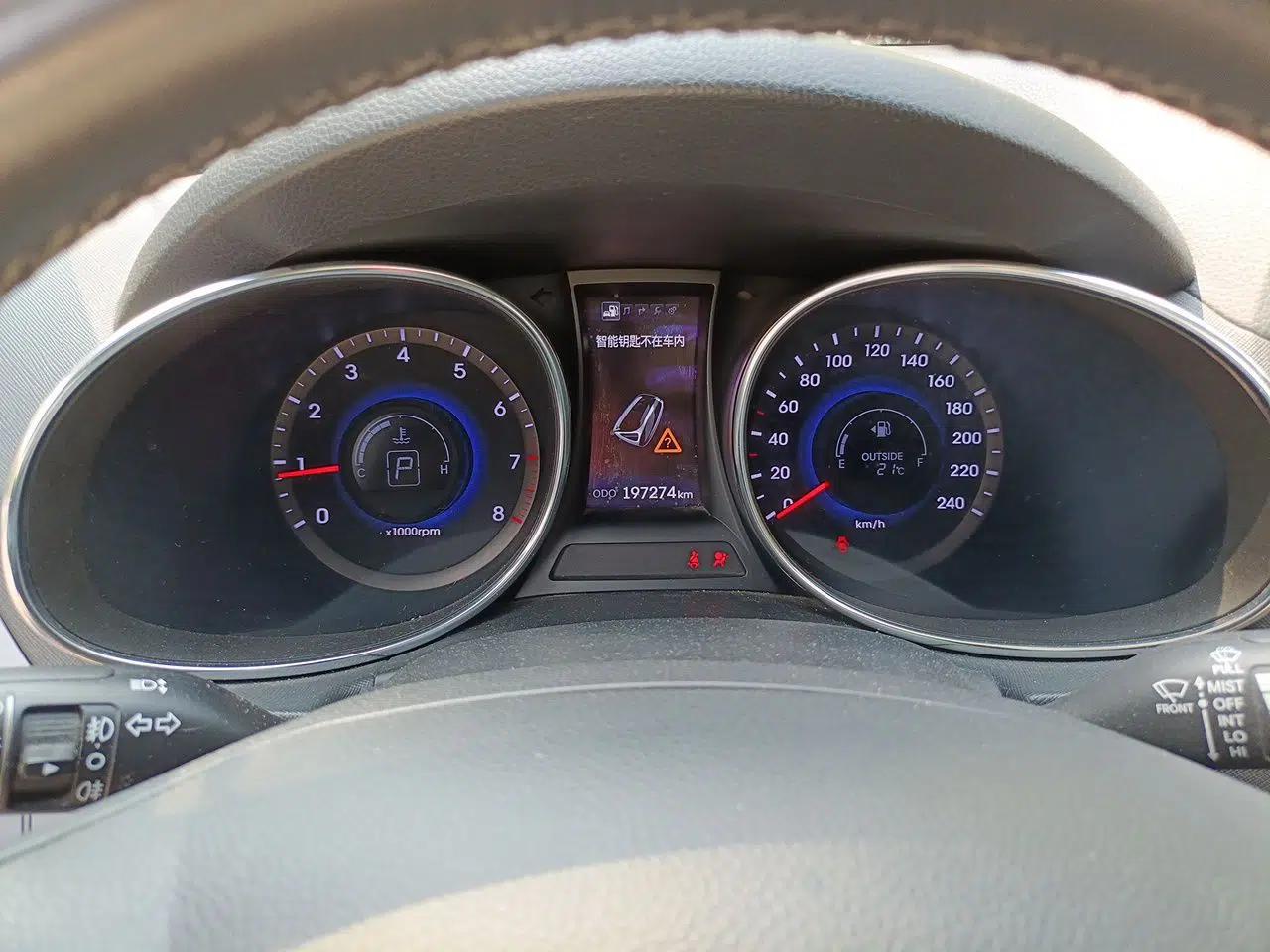 Hyundai Santa Fe Classic 2013 3.0L 4x4 Comfort Edition with Navigation 7 Seats Euro IV — миниатюра 12