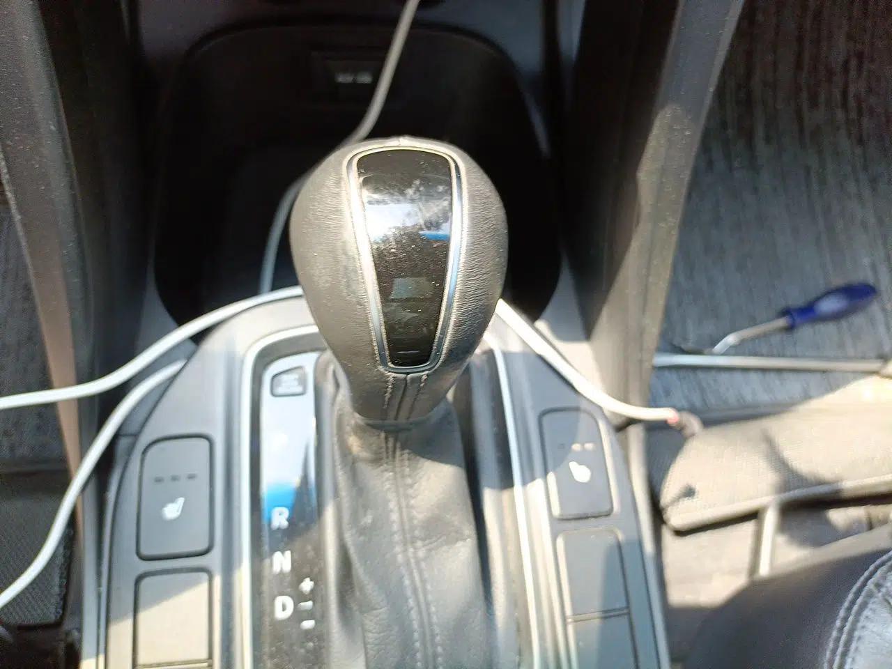 Hyundai Santa Fe Classic 2013 3.0L 4x4 Comfort Edition with Navigation 7 Seats Euro IV — миниатюра 15