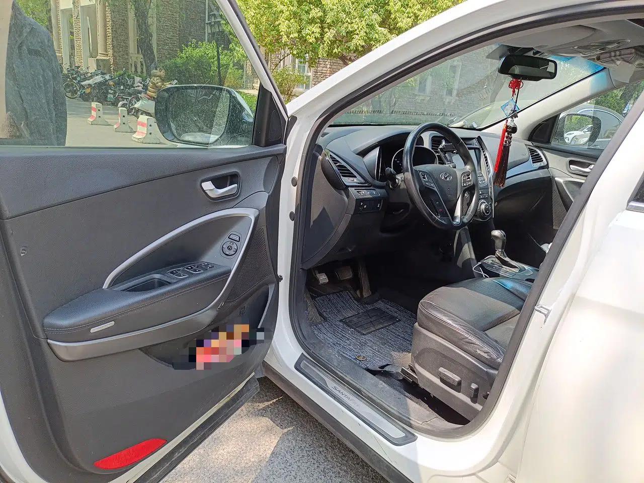 Hyundai Santa Fe Classic 2013 3.0L 4x4 Comfort Edition with Navigation 7 Seats Euro IV — миниатюра 17