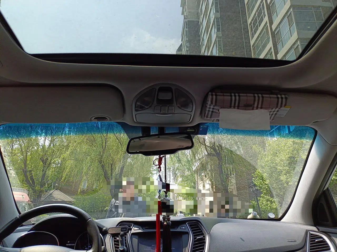 Hyundai Santa Fe Classic 2013 3.0L 4x4 Comfort Edition with Navigation 7 Seats Euro IV — миниатюра 19