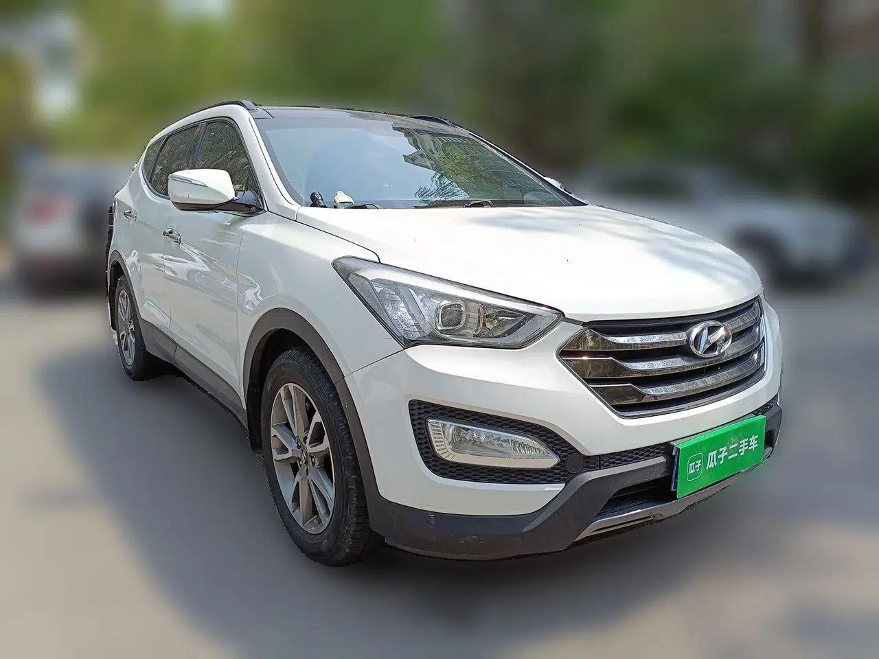 Hyundai Santa Fe Classic 2013 3.0L 4x4 Comfort Edition with Navigation 7 Seats Euro IV — миниатюра 3