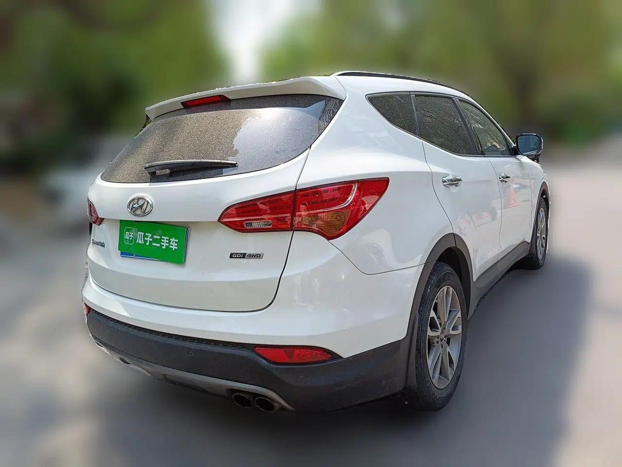 Hyundai Santa Fe Classic 2013 3.0L 4x4 Comfort Edition with Navigation 7 Seats Euro IV — миниатюра 6