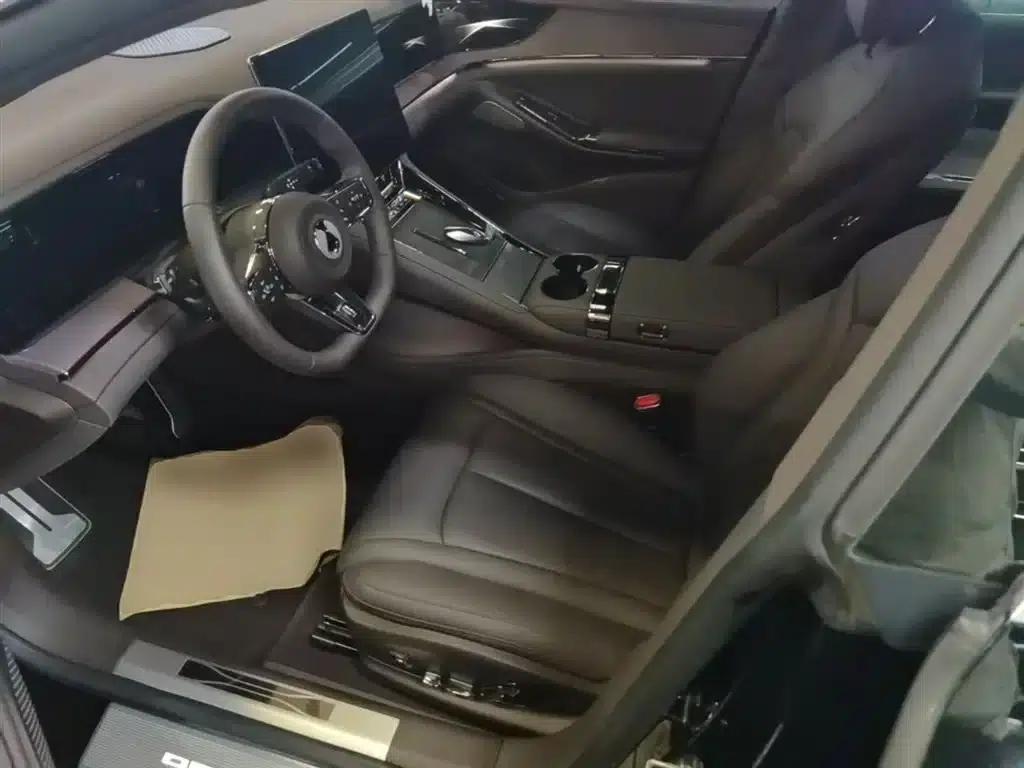 Denza Z9 2024 Model 1100km AWD Max Edition — миниатюра 15