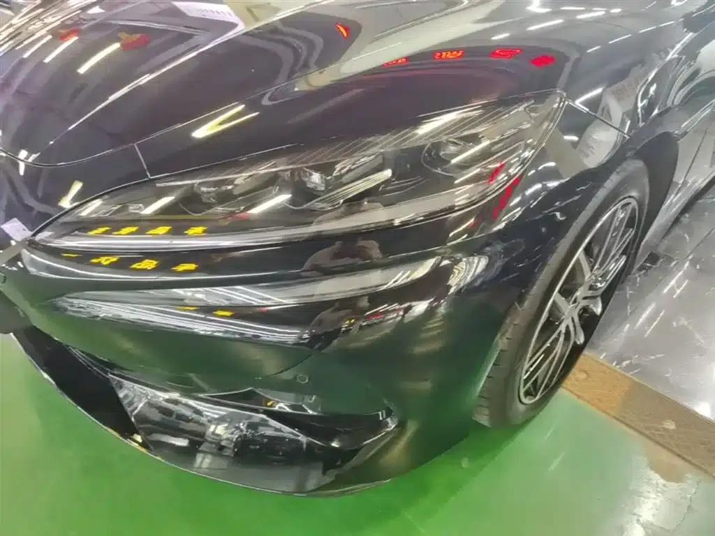 Denza Z9 2024 Model 1100km AWD Max Edition — миниатюра 24