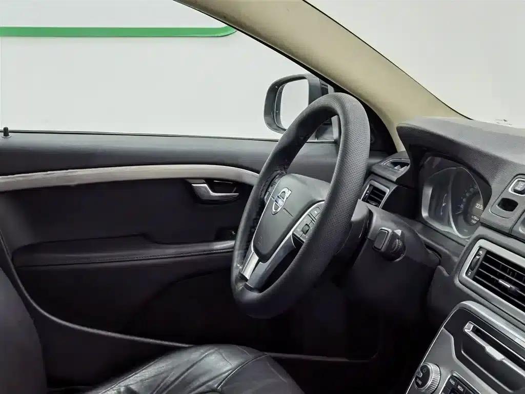 2015 Volvo S80L 2.0T T5 Smart Edition — миниатюра 22