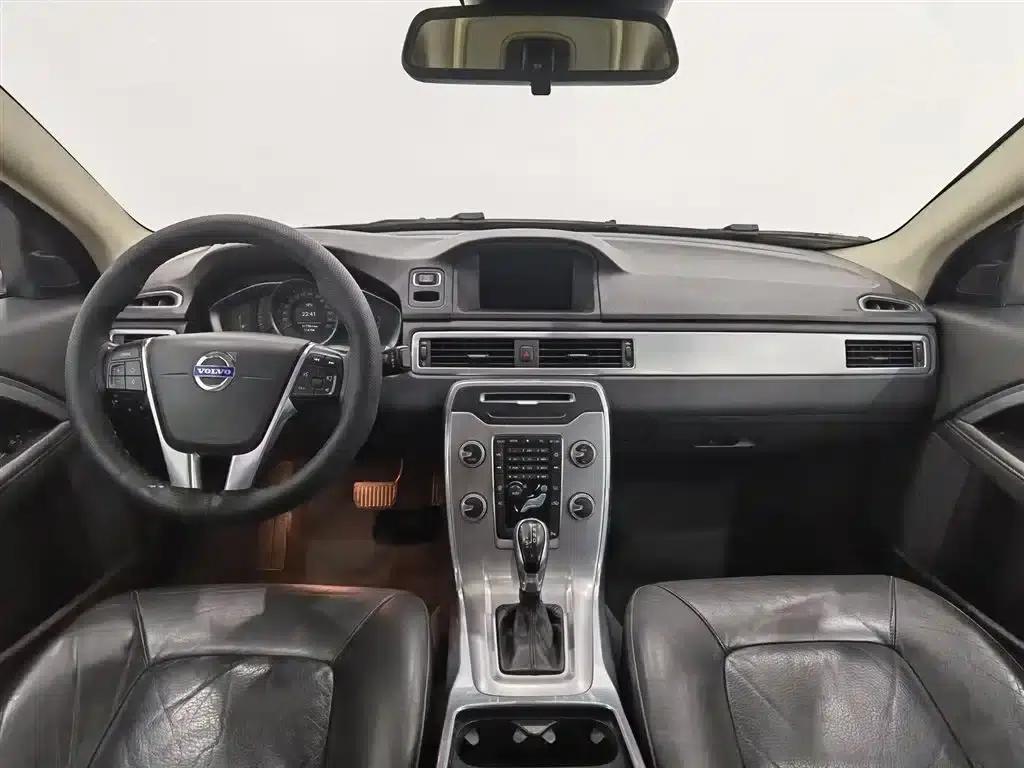 2015 Volvo S80L 2.0T T5 Smart Edition — миниатюра 5