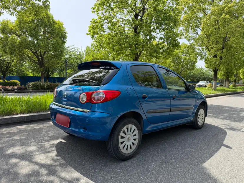 Citroen C2 2012 1.4L Manual Comfort Edition — миниатюра 5