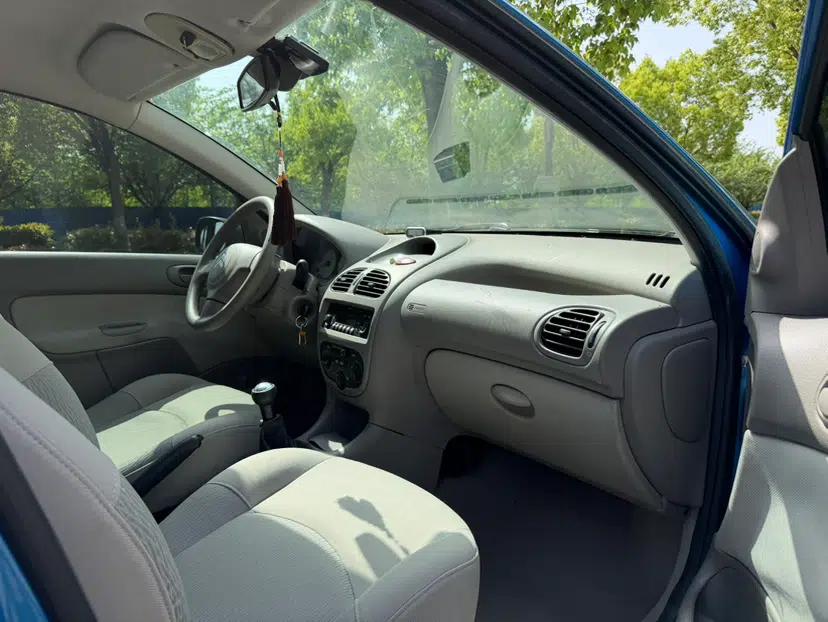 Citroen C2 2012 1.4L Manual Comfort Edition — миниатюра 7