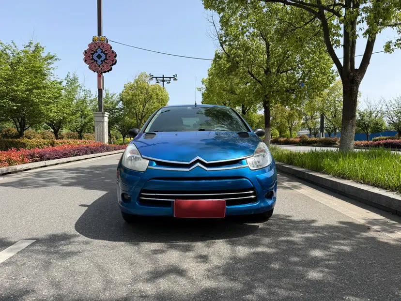 Citroen C2 2012 1.4L Manual Comfort Edition — миниатюра 8