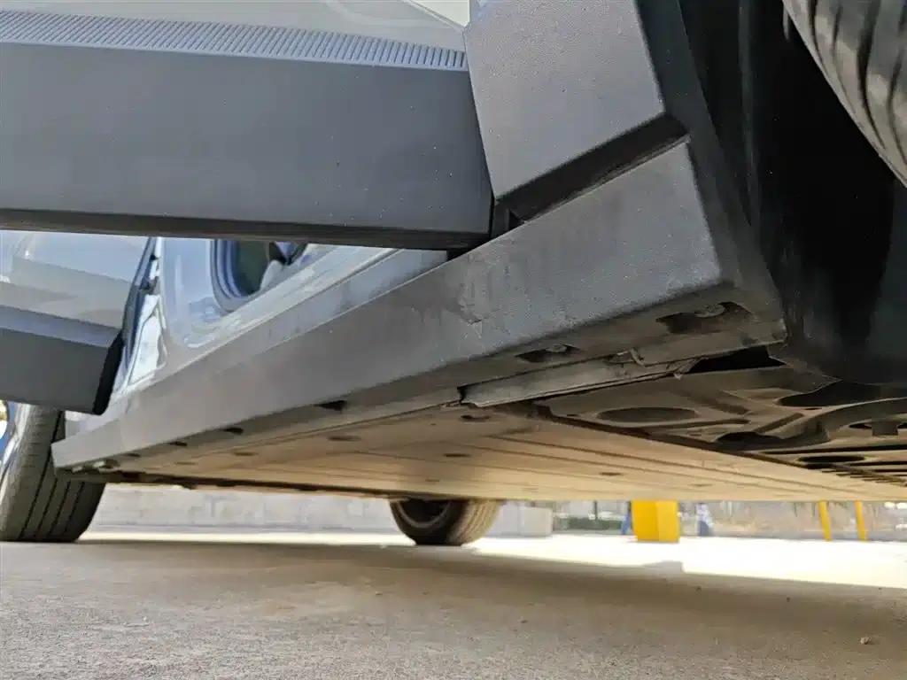 Volvo EX30 2025 Rear-Wheel Drive Long Range Ultra — миниатюра 17