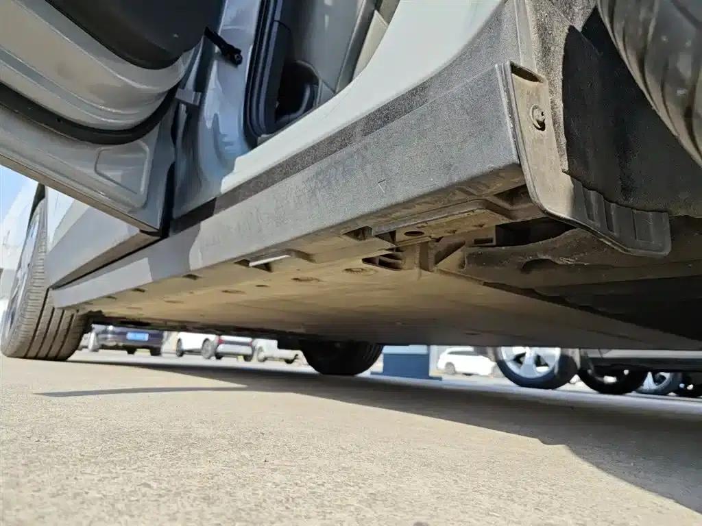 Volvo EX30 2025 Rear-Wheel Drive Long Range Ultra — миниатюра 18