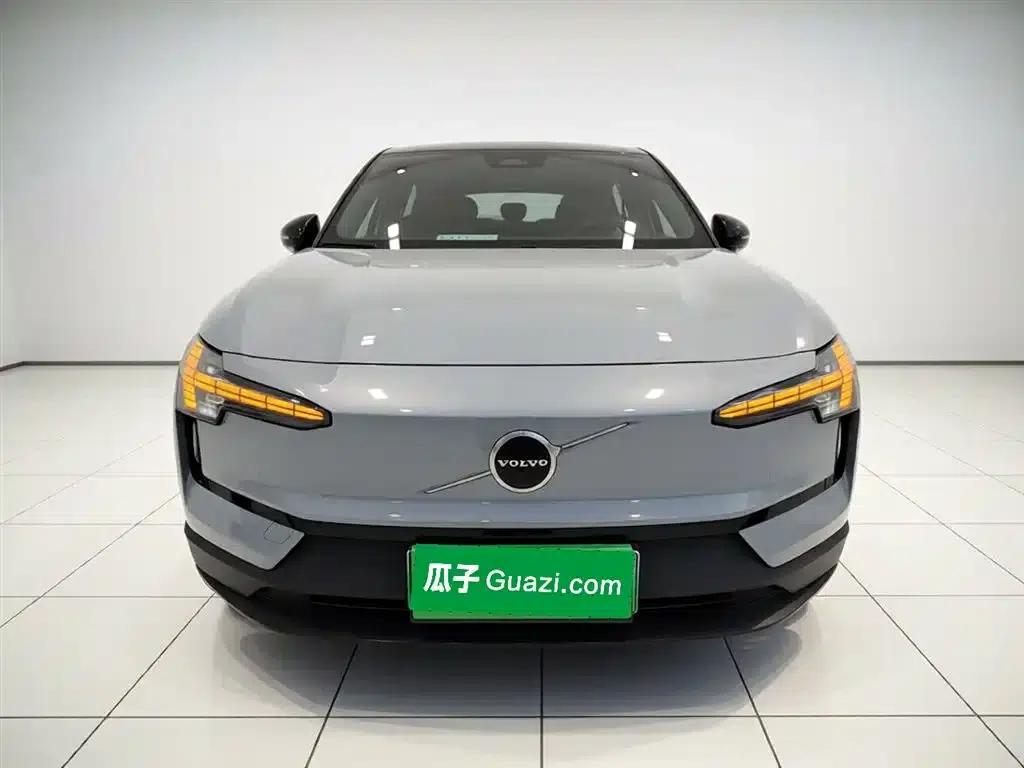 Volvo EX30 2025 Rear-Wheel Drive Long Range Ultra — миниатюра 19